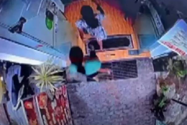 களுத்துறை பாடசாலை மாணவி உயிரிழப்பு: மூவருக்கு நீதிமன்றம் பிறப்பித்த உத்தரவு! | Kalutara School Girl Death Suspects Court Order