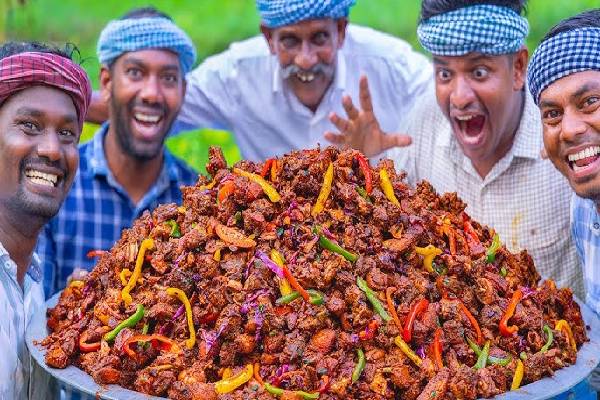 வளர்ச்சின்னா இப்படி இருக்கனும்... அமெரிக்காவிலும் அசத்தும் வில்லேஜ் குக்கிங் சேனல் குழு! | Village Cooking Channel Team First Time In Usa