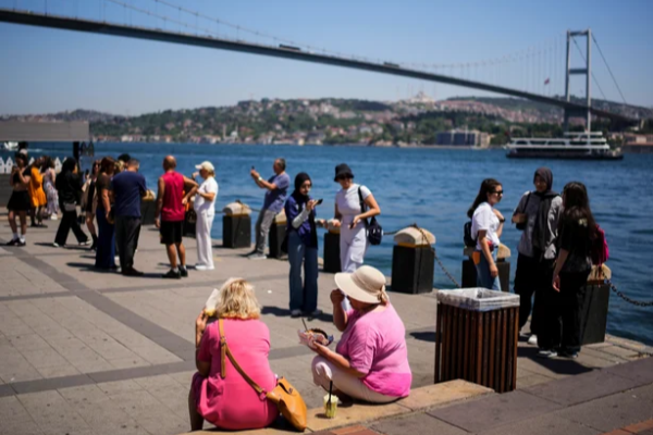 சுற்றுலா சென்ற இடத்தில் ஜேர்மன் குடும்பத்துக்கு நேர்ந்த துயரம்: சமீபத்திய தகவல் | Turkey Investigate On 5 Germans Death In Hotel சுற்றுலா சென்ற இடத்தில் ஜேர்மன் குடும்பத்துக்கு நேர்ந்த துயரம்: சமீபத்திய தகவல் | Turkey Investigate On 5 Germans Death In Hotel