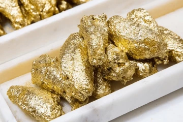 வியட்நாமில் தங்க முலாம் பூசப்பட்ட இறைச்சி விற்பனை! எவ்வளவு விலை தெரியுமா?