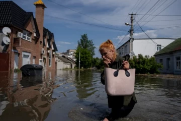 ரஷ்யாவின் செயலால் உக்ரைனில் நீரில் மிதக்கும் கண்ணிவெடிகள்!