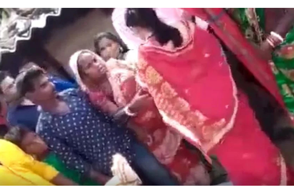 மணப்பெண் எடுத்த அதிரடி முடிவு! மேடையில் மயங்கி விழுந்த மாப்பிள்ளை: நடந்தது என்ன? | Bride Avoid Wedding Groom Faint In Tamil