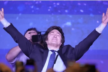 டொலர் தேசமாக மாற இருக்கும் அர்ஜென்டினா..! தேர்தல் வெற்றிக்கு பிறகு துள்ளாட்டம் போட்ட புதிய பிரதமர்