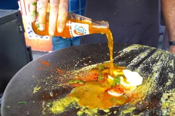 சக்கைப்போடு போடும் 'ஃபண்டா ஆம்லேட்' வியாபாரம் ....அலைமோதும் மக்கள் கூட்டம்