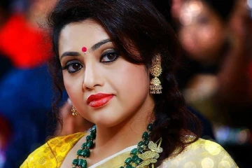 அவருடன் முத்த காட்சிக்கு தயாராக சொன்ன இயக்குநர் - அம்மாவிடம் கதறி அழுத மீனா!