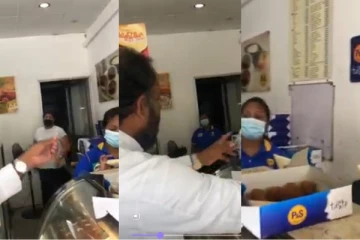 කුණු ආහාර විකිණූ හෝටලයට ගොස් පූජකවරයෙකු කළ දේ .. වීඩියෝ සහිතයි (VIDEO)