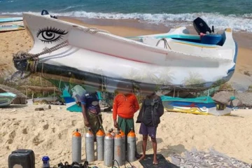 சட்டவிரோத கடற்றொழிலில் ஈடுபட்ட 9 பேர் கைது