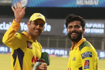 ஐபிஎல்! தொடர்ந்து உதைபடும் சி.எஸ்.கே அணி... மீண்டும் கேப்டனாகும் தோனி?