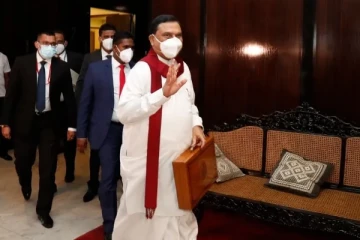 பசிலிற்கு காத்திருக்கும் அதிர்ச்சித் தகவல்! களத்தில் மற்றுமொரு ராஜபக்ச