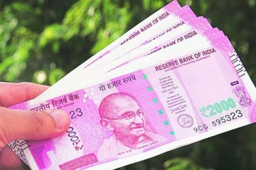 வங்குரோத்து நிலைக்கு செல்வதற்கான அறிகுறி - இலங்கையின் நாணயமாக மாறும் இந்திய ரூபாய்