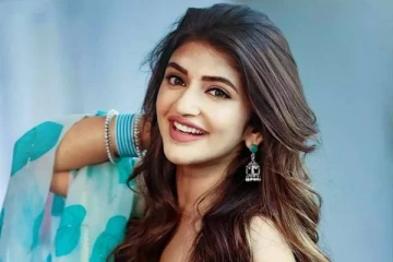 சிவகார்த்திகேயனுக்கு ஜோடியாகும் ஸ்ரீலீலா ... ட்ரெண்டிங் உடையில் புதிய லுக்!