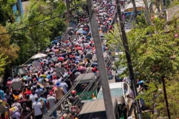 "ජන පීඩක ආණ්ඩුව පන්නමු" ජාතික ජන බලවේගයත් ආණ්ඩුවට එරෙහිව පාරට බසී..(PHOTOS)