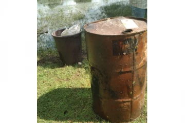 வவுனியாவில் கசிப்பு உற்பத்தி நிலையம் முற்றுகை:ஒருவர் கைது (Photos)