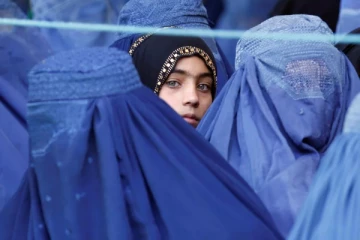 பெண்கள் பொதுயிடத்தில் முகத்தை மறைக்கவில்லையென்றால் தந்தைக்கு சிறை! தலிபான் ஆணை