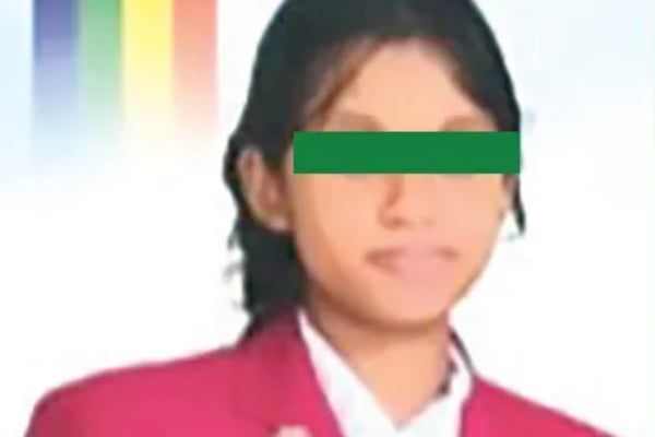 மேலதிக வகுப்புக்கு சென்று திரும்பிய மாணவிக்கு நேர்ந்த துயரம் | Student Dies After Fallen From The Bus