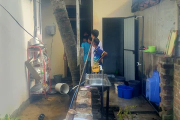 வீடு ஒன்றில் தீ விபத்தால் பெறுமதியான பொருட்கள் நாசம்