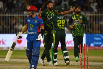 இமாலய சாதனை படைத்த கேப்டன்! டி20 தொடரில் ஆறுதல் வெற்றி