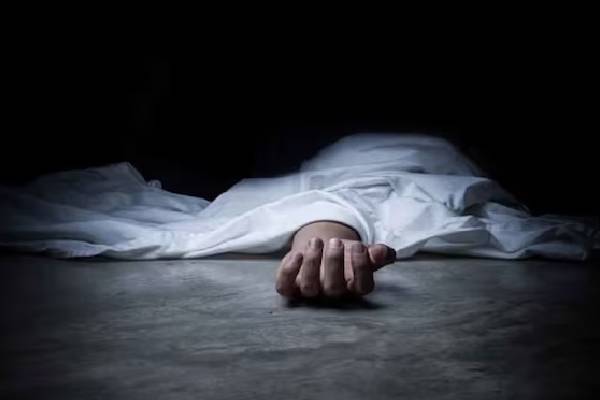 சாலையில் வீசப்பட்ட உடல் பாகங்கள்; தலை கிடைக்கல.. பெண்ணுக்கு நேர்ந்த கொடூரம்! | Woman Body Parts Found Road Side In Karnataka