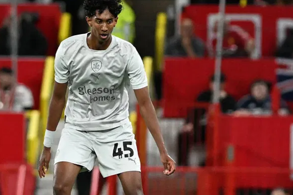 EFL தொடரில் கோல் அடித்த முதல் தமிழ் கால்பந்து வீரர்! | First Tamil Player To Achieve Feat In Efl EFL தொடரில் கோல் அடித்த முதல் தமிழ் கால்பந்து வீரர்! | First Tamil Player To Achieve Feat In Efl