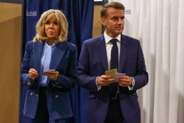 மேக்ரானுக்கு வாக்களிக்க மாட்டோம்: பிரான்ஸ் ஜனாதிபதிக்கு சொந்த ஊரிலேயே எதிர்ப்பு