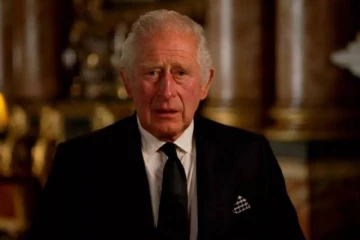 மேகனை புறக்கணித்து ஹரியை ஒதுக்கி வைப்பதன் பின்னணி இதுவா? அம்பலமான சார்லஸ் மன்னரின் உண்மை முகம்