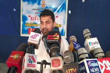 மக்களின் பிரச்சினையை தீர்க்கவே நாங்கள் போராடுகின்றோம் - முஸர்ரப் முதுனபீன்