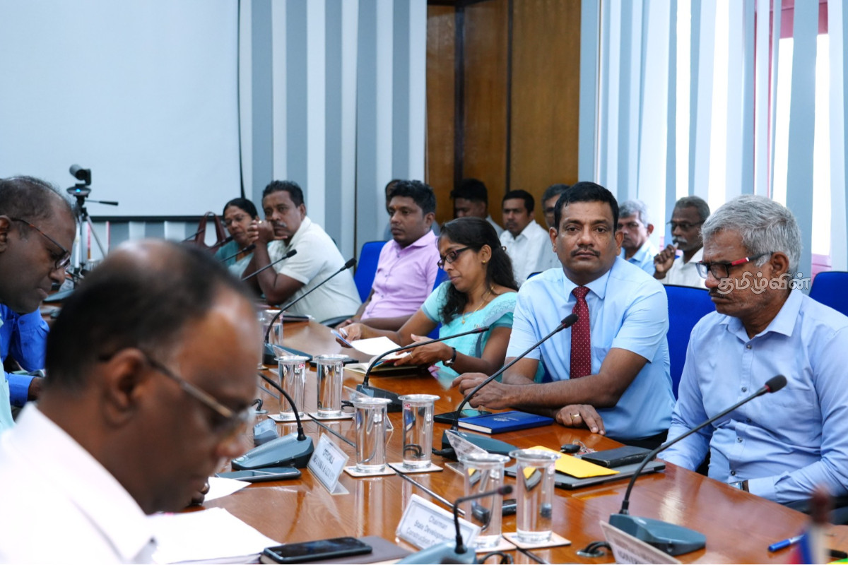 யாழ்ப்பாணம் - கொழும்பு இடையிலான தொடருந்து சேவைகள் தொடர்பில் முக்கிய கலந்துரையாடல் | Discussion Train Services Between Jaffna Colombo யாழ்ப்பாணம் - கொழும்பு இடையிலான தொடருந்து சேவைகள் தொடர்பில் முக்கிய கலந்துரையாடல் | Discussion Train Services Between Jaffna Colombo