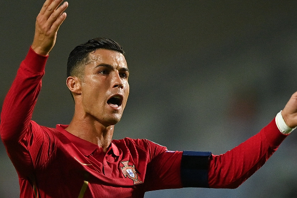 போர்ச்சுகல் அணியில் இருந்து ரொனால்டோ நீக்கம் - அதிர்ச்சி! | Cristiano Ronaldo Removed From Portugal Team