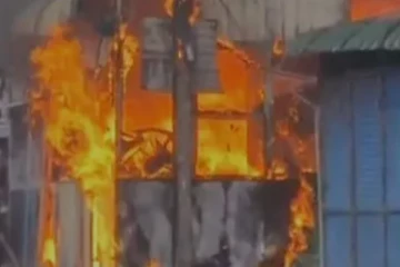 பிரபல உணவக கட்டடமொன்றில் தீ விபத்து; இருவர் மருத்துவமனையில்