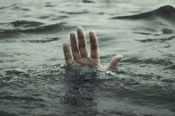 கடலில் குளிக்க சென்ற சிறுவர்கள் நீரில் மூழ்கி மரணம்: இறக்கக்கண்டியில் சோகம்