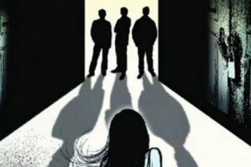 குழந்தை கண் முன்னே தாய் கூட்டுபாலியல் வன்கொடுமை - கத்தி முனையில் நடந்த கொடூரம்