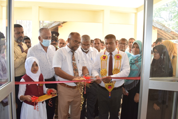 கிழக்கு மாகாணத்தின் முதலாவது தொலைக் கல்வி மத்திய நிலையம் திறப்பு (PHOTOS) | Easternprovince Educationalinstitutions Batticaloa