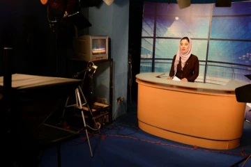 தொலைக்காட்சிகளின் பெண் அறிவிப்பாளர்கள் முகங்களை மறைக்கவேண்டும்! தாலிபான்களின் உத்தரவு!