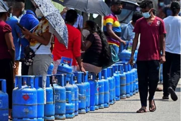 நாளையும் கையை விரிக்குமா லிட்ரோ நிறுவனம்; காத்திருக்கும் மக்கள்