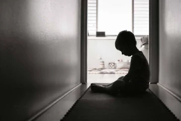 දරුවන් ගැන ඉතා භයානක හෙළිදරව්වක් - ඔබේ දරුවා ඇස් මානයේ තබා ගන්න