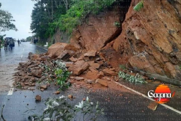 අනතුරුදායක කඳුකරයේ තවමත් ඉවත් නොවූ ජනතාව - ජීවිත 10,000කට වැඩි ප්‍රමාණයක් අවදානමේ