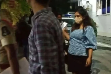 போலீசில் சிக்கிய பிரபல பிக்பாஸ் நடிகை  - இந்துக்கள் மனதை புண்படுத்தியதாக புகார்