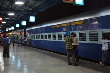 ஆண்டுக்கு ரூ. 3000 கோடிக்கு மேல் வருமானம்.., இந்தியாவின் பணக்கார ரயில் நிலையம் எது?