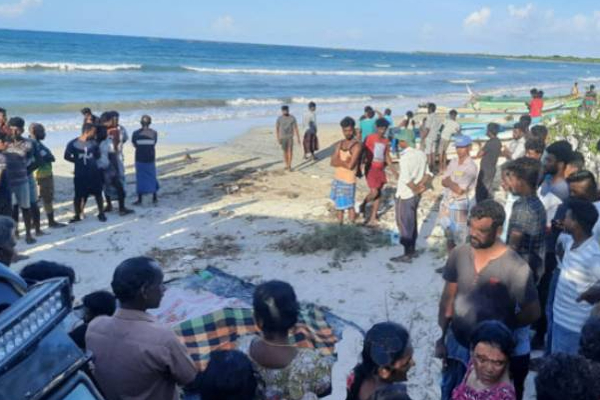 காயங்கேணி கடல் பகுதியில் மாயமான தந்தை - மகனுக்கு நேர்ந்த துயரம்! | Sri Lanka Vakarai Kayankerni Sea Death Father Son காயங்கேணி கடல் பகுதியில் மாயமான தந்தை - மகனுக்கு நேர்ந்த துயரம்! | Sri Lanka Vakarai Kayankerni Sea Death Father Son