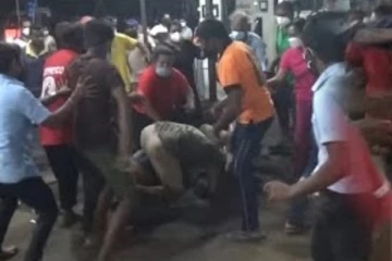 குழப்ப களங்களாக மாறும் எரிபொருள் நிலையங்கள்: பல இடங்களில் மோதல்கள் - என்ன நடக்கப்போகிறது....!