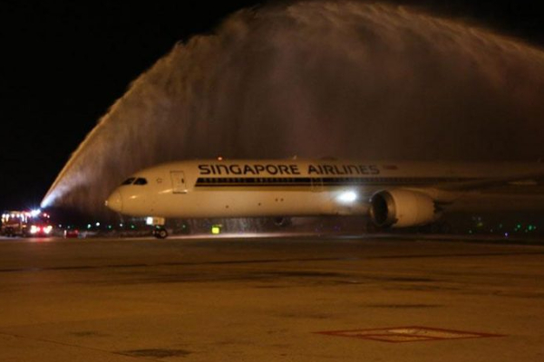 கொழும்பை வந்தடைந்த உலகின் புதிய பயணிகள் விமானம்!(Photos) | World S New Passenger Plane Arrived In Colombo