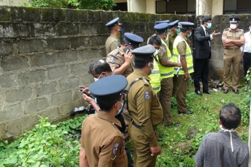 நீர்த்தாங்கியிருலிருந்து  மீட்கப்பட்ட பொலிஸ் அதிகாரி;  மரணத்தில் சந்தேகம் வெளியிட்ட மகன்