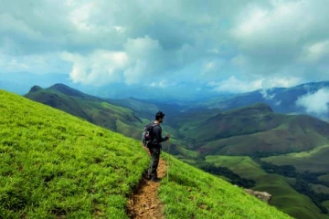 இந்தியாவில் சுற்றிப்பார்க்கவேண்டிய அழகிய இடங்கள்! மிஸ் பண்ணாதீங்க