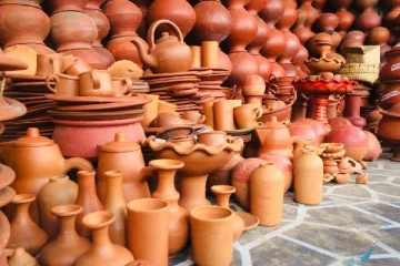 இலங்கையில் திடீரென அதிகரித்த மண்சட்டிகளின் விலை!