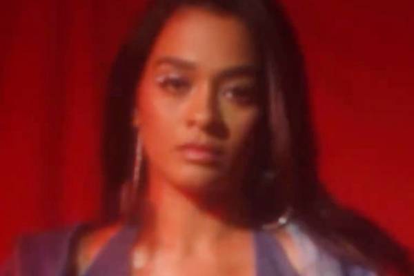 12 வருட சினிமா வாழ்க்கை!! வாய்ப்பில்லாமல் இதுவரை இல்லாத கவர்ச்சிக்கு தாவிய நடிகை காயத்ரி.. | Actress Gayathrie Shankar Latest Glamour Video 12 வருட சினிமா வாழ்க்கை!! வாய்ப்பில்லாமல் இதுவரை இல்லாத கவர்ச்சிக்கு தாவிய நடிகை காயத்ரி.. | Actress Gayathrie Shankar Latest Glamour Video