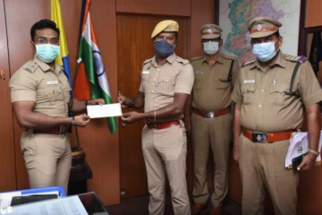 ஒரு மாத சம்பளத்தை கொரோனா நிவாரண நிதிக்கு வழங்கிய ஆயுதப்படை காவலர்! குவியும் பாராட்டுகள்