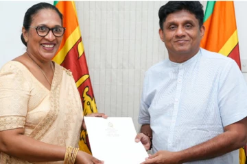 சஜித்துடன் கைகோர்த்த தேவிகா!