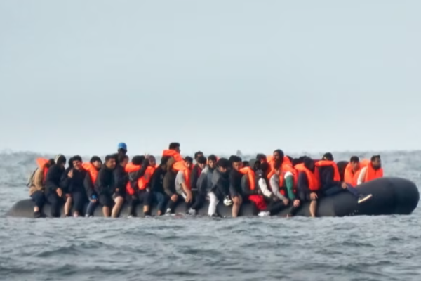 புலம்பெயர்தலை கட்டுப்படுத்தும் பிரித்தானிய பிரதமரின் திட்டத்துக்கு மீண்டும் பின்னடைவு | France Denies To Stop Asylum Boats In Uk புலம்பெயர்தலை கட்டுப்படுத்தும் பிரித்தானிய பிரதமரின் திட்டத்துக்கு மீண்டும் பின்னடைவு | France Denies To Stop Asylum Boats In Uk