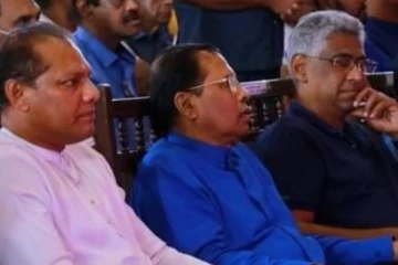 சுதந்திரக் கட்சியின் அனைத்து பதவிகளில் இருந்தும் பைசர் முஸ்தபா இராஜினாமா