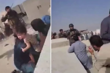 காபூல் விமான நிலையத்தில் இராணுவ வீரர்கள் வெறிச்செயல்.. பெண்கள் குழந்தைகள் என பாராமல் சரமாரி துப்பாக்கிச் சூடு! வெளியான பரபரப்பு காட்சி